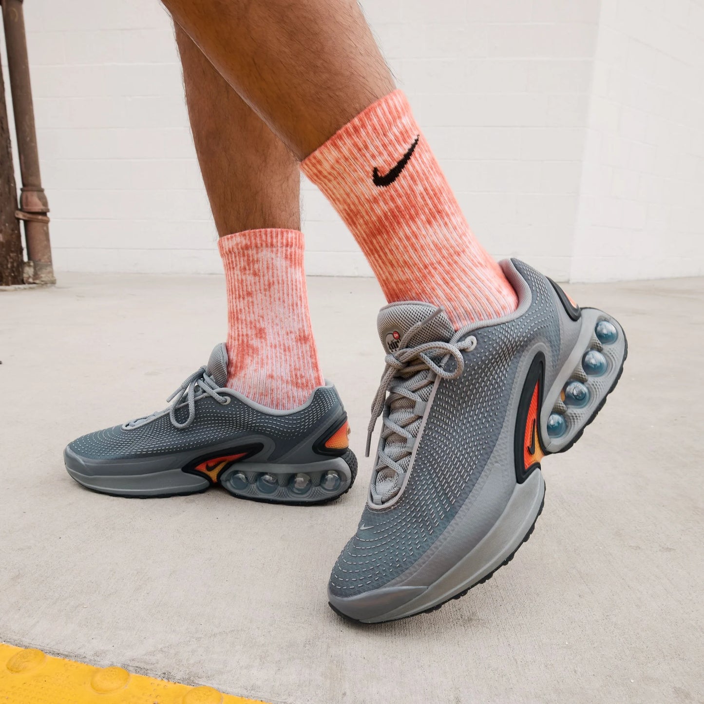 NIKE AIR MAX DN "SMOKEY GREY"