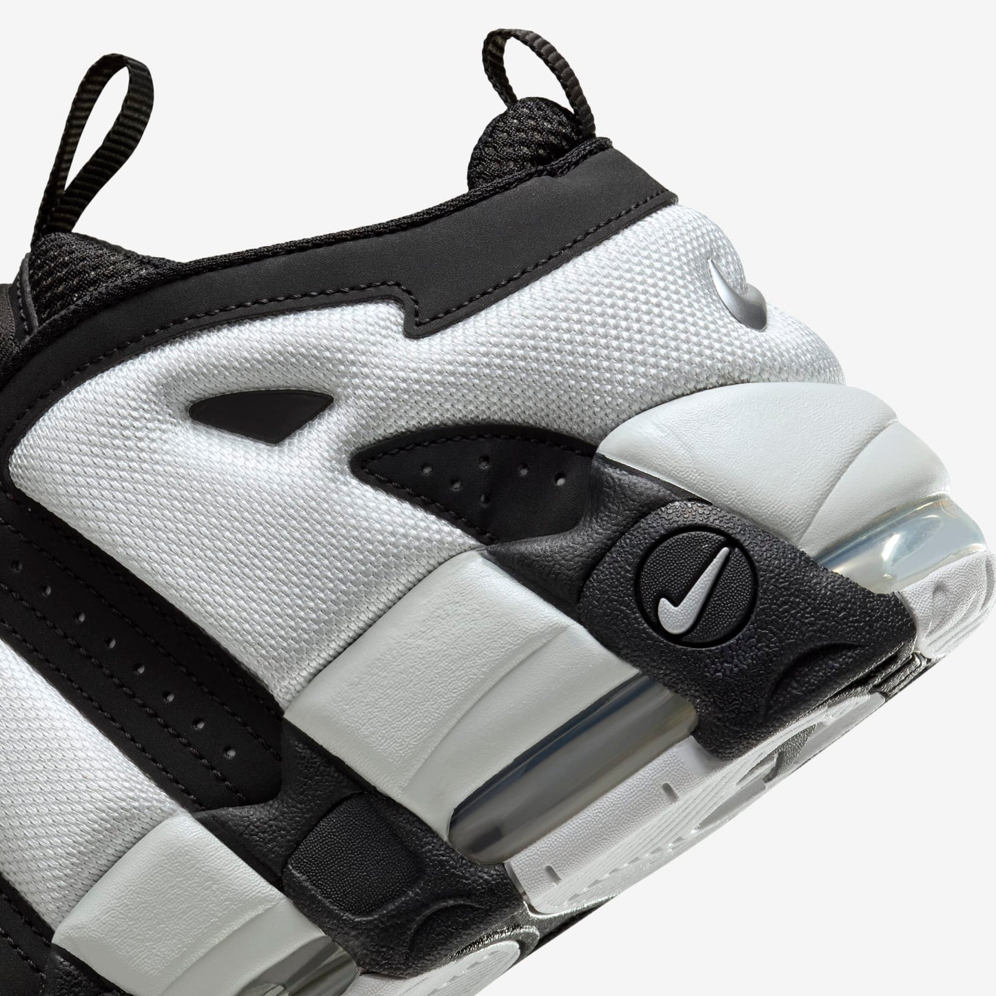 NIKE UPTEMPO LOW