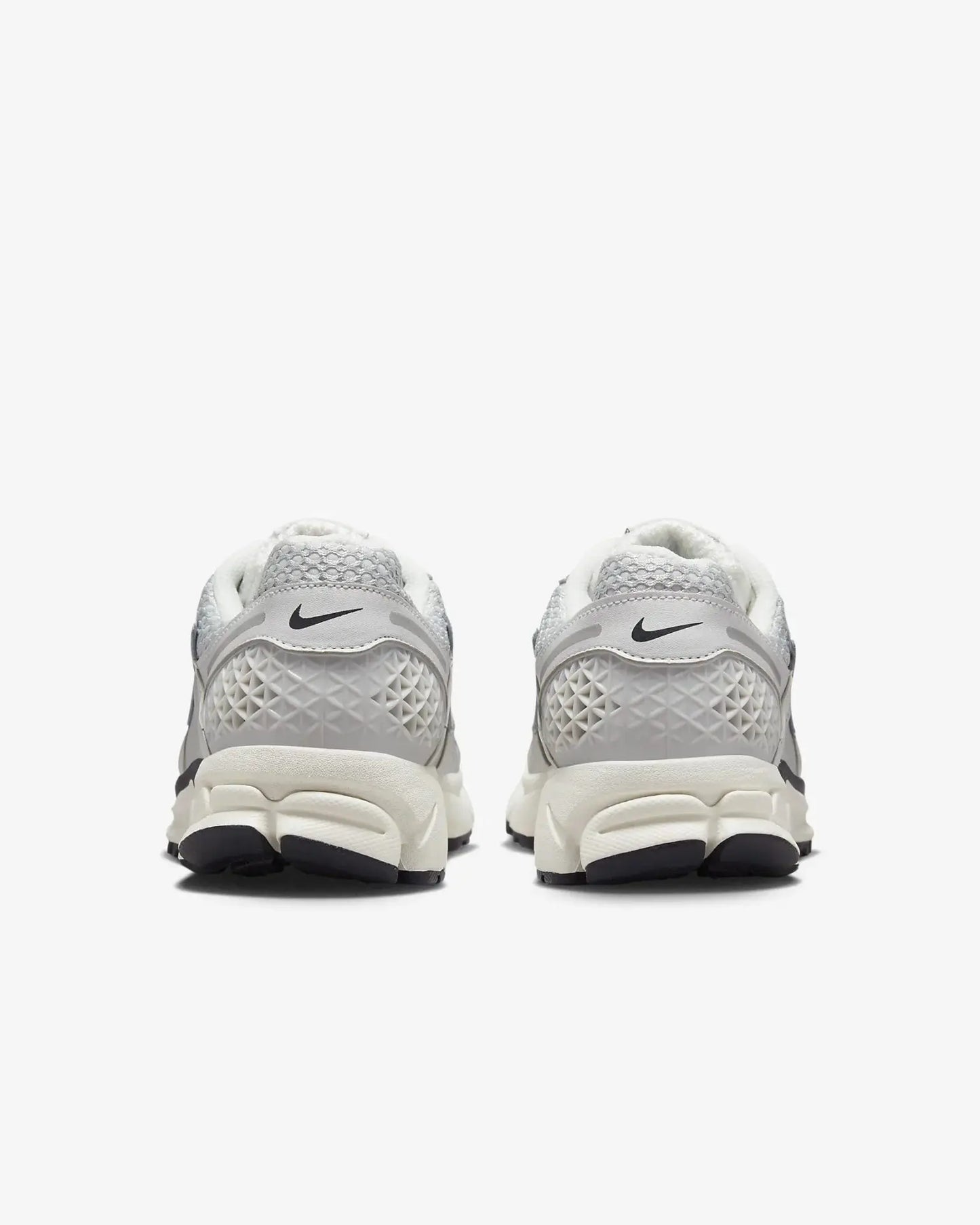 NIKE VOMERA