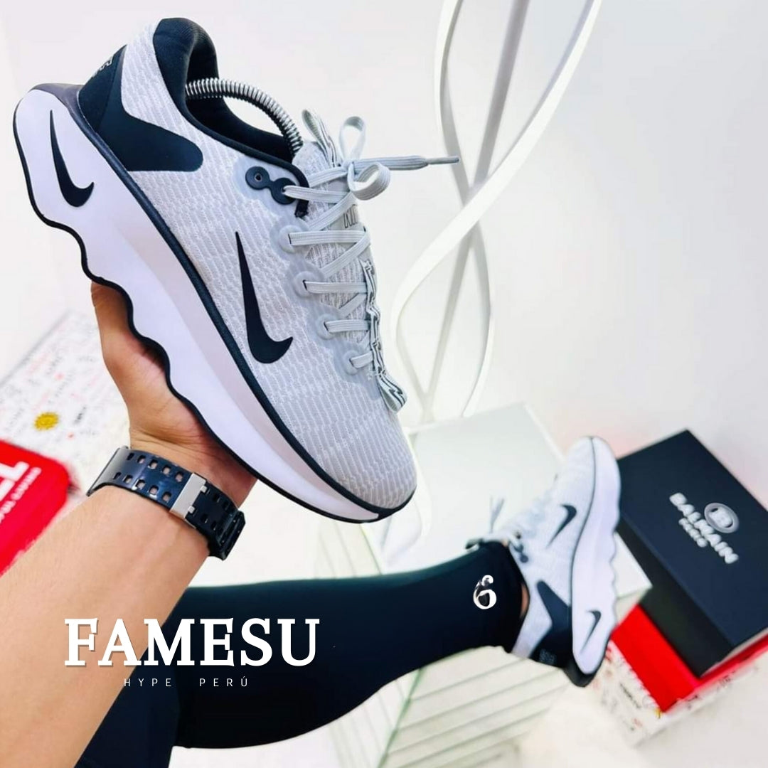 NIKE MOTIVA