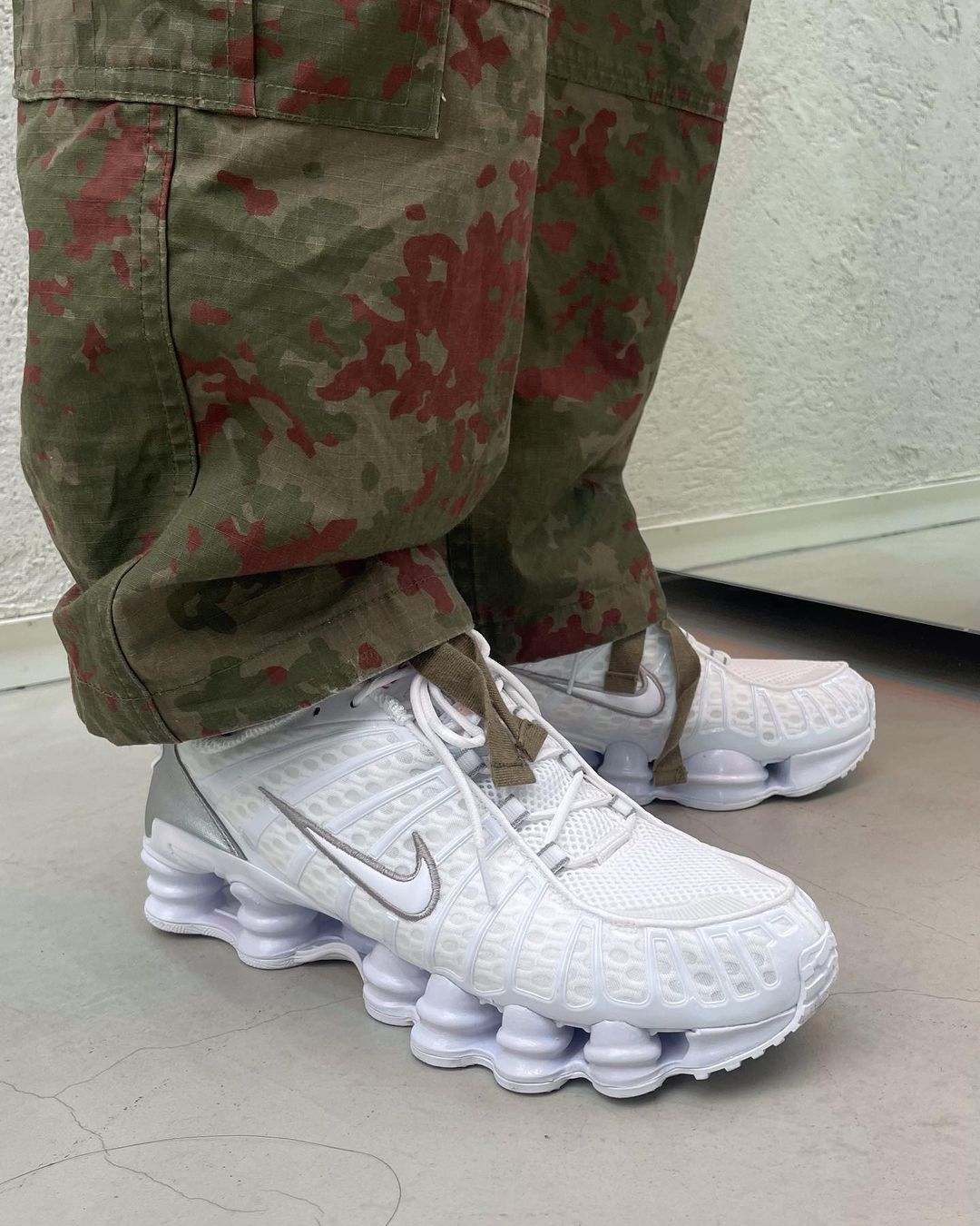 NIKE SHOX TL "TRIPLE WHITE"