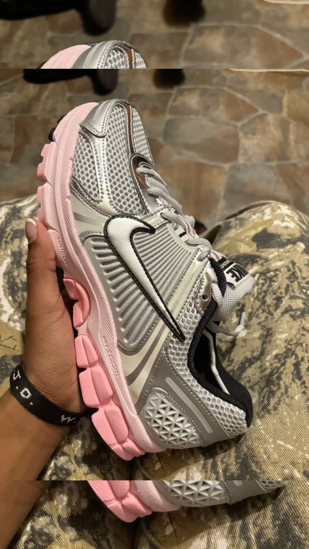 NIKE VOMERO 5