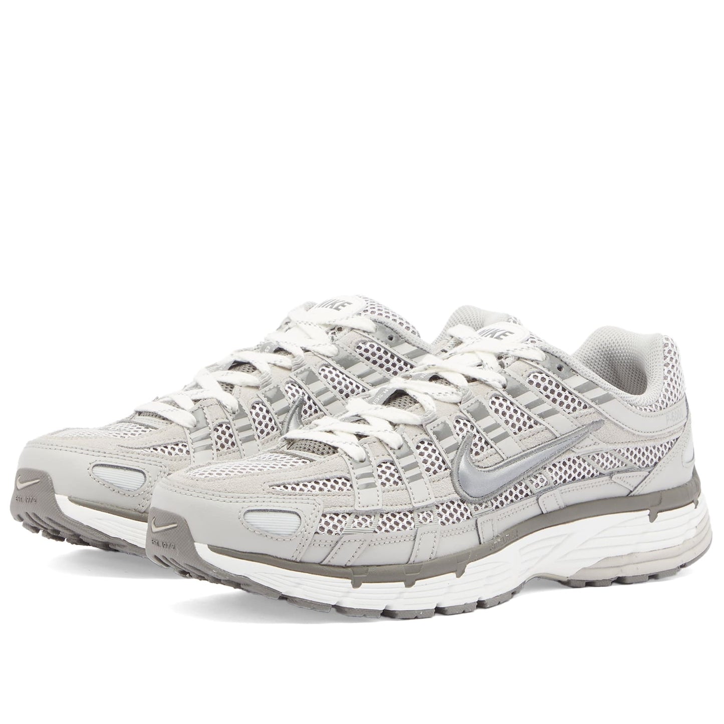 NIKE P6000