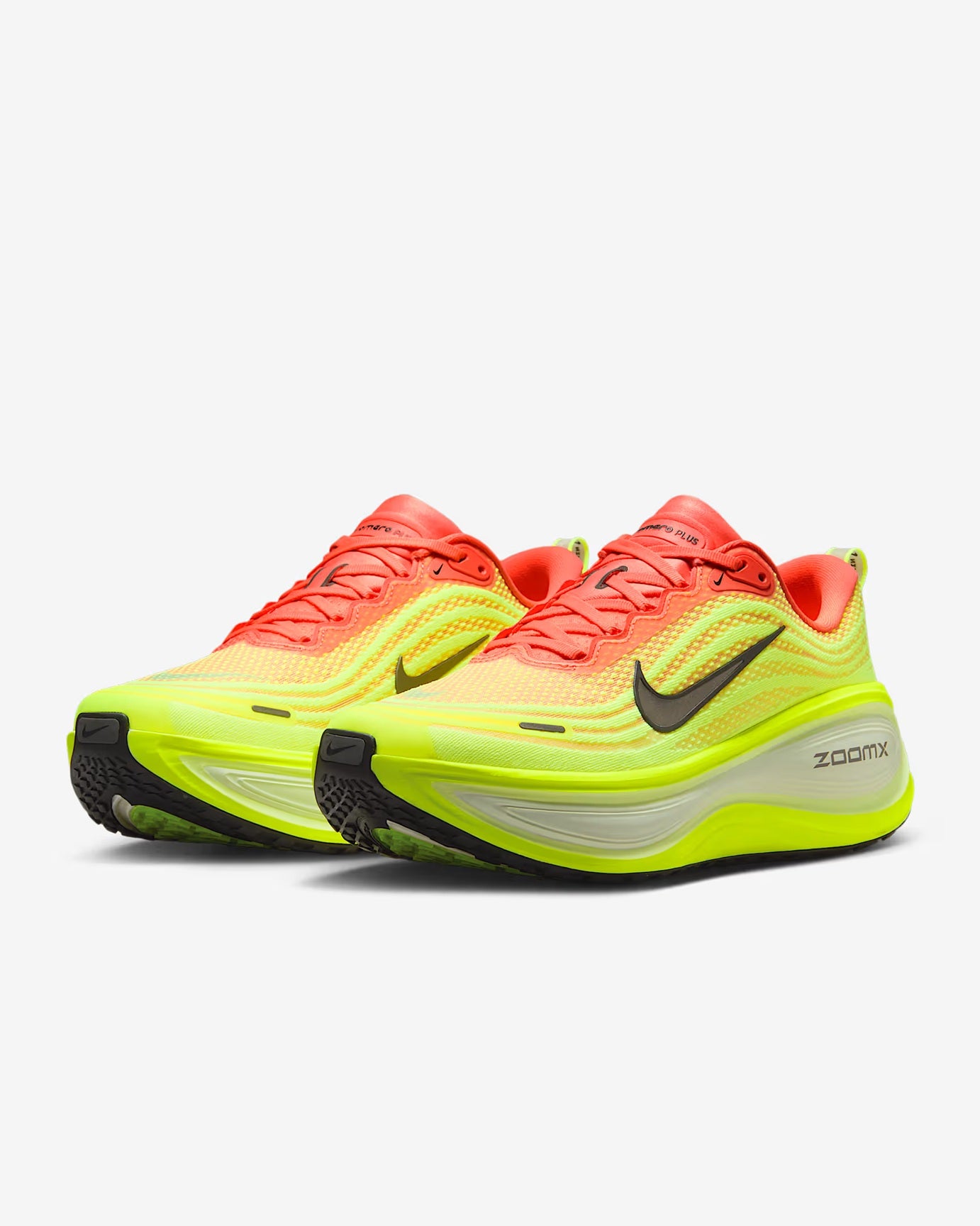NIKE VOMERO 18