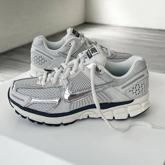 NIKE VOMERA