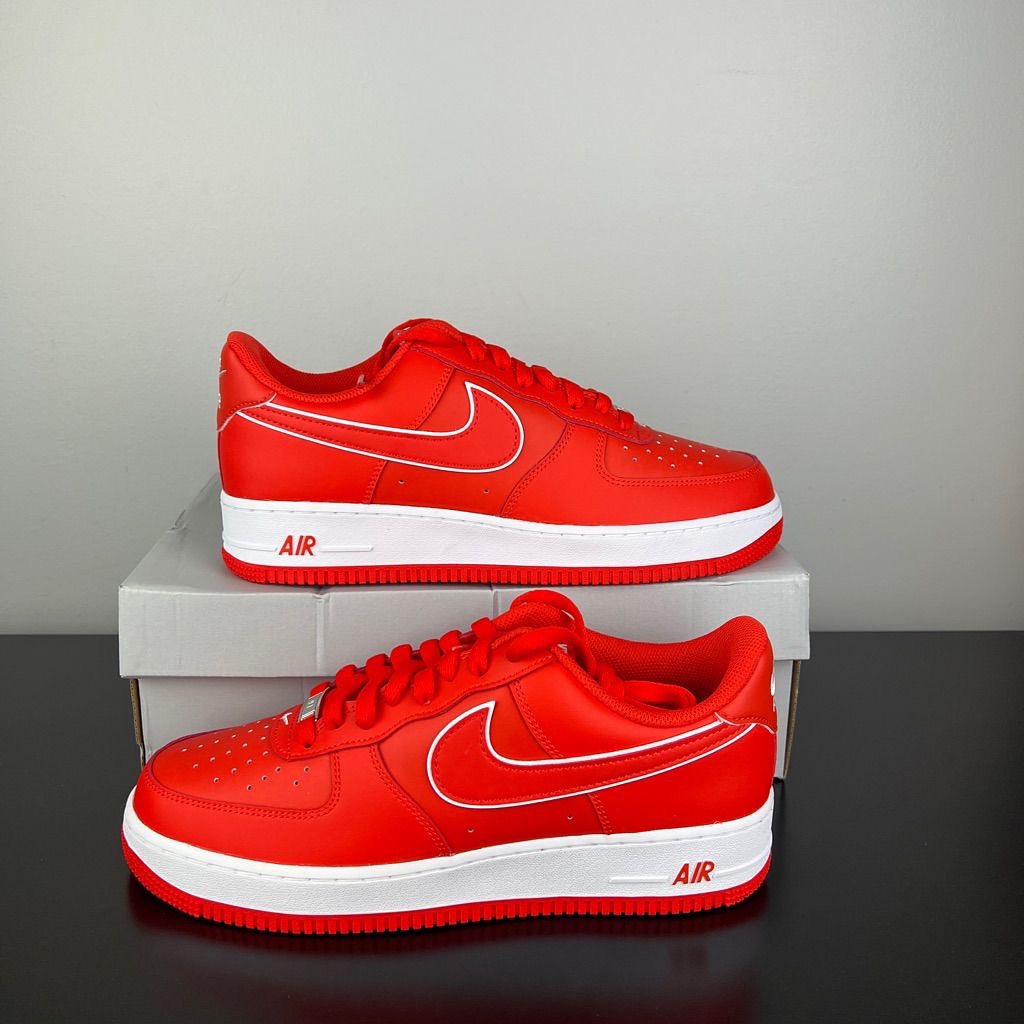 NIKE AIR FORCE 1
