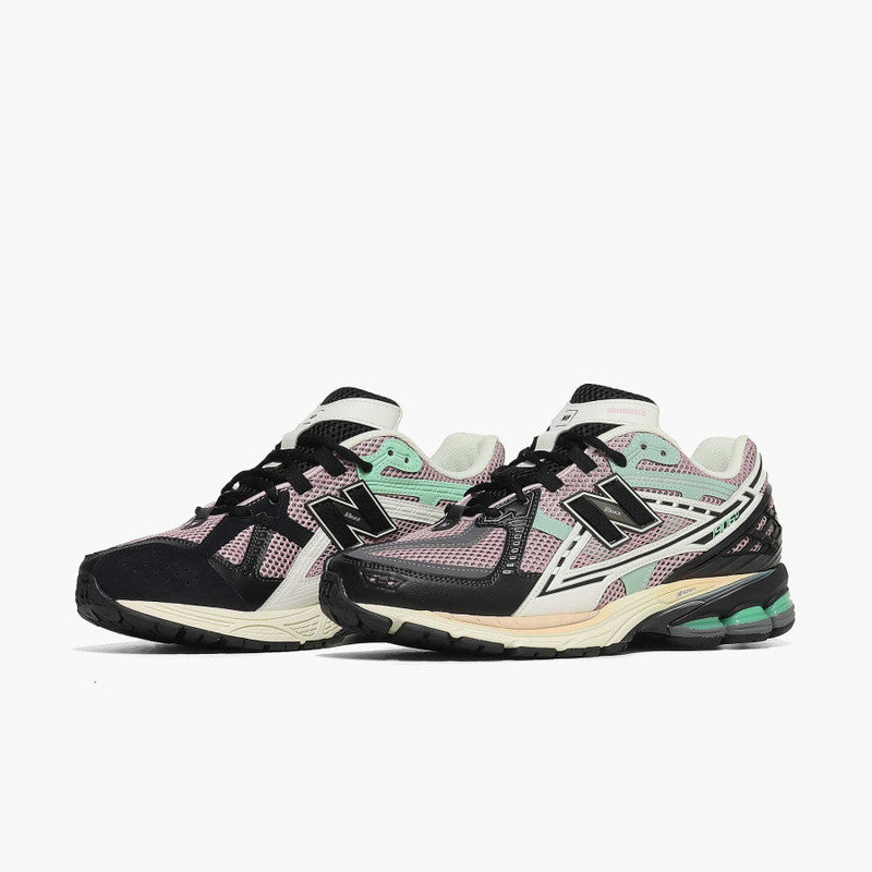 NEW BALANCE 1906R