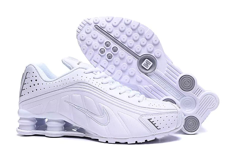 NIKE SHOX