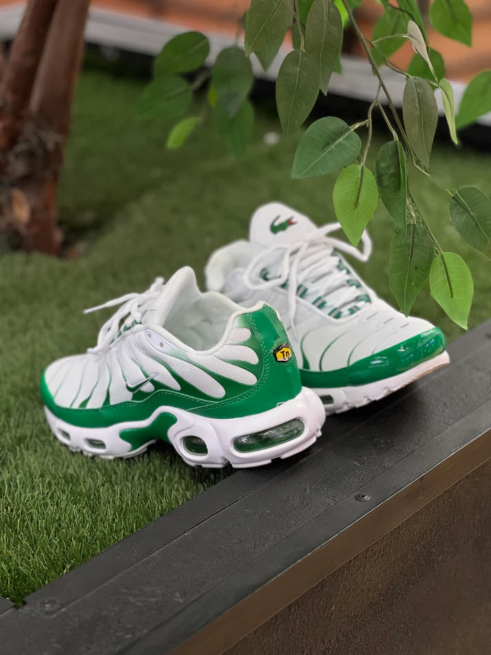 NIKE AIR MAX TN "LACOST"