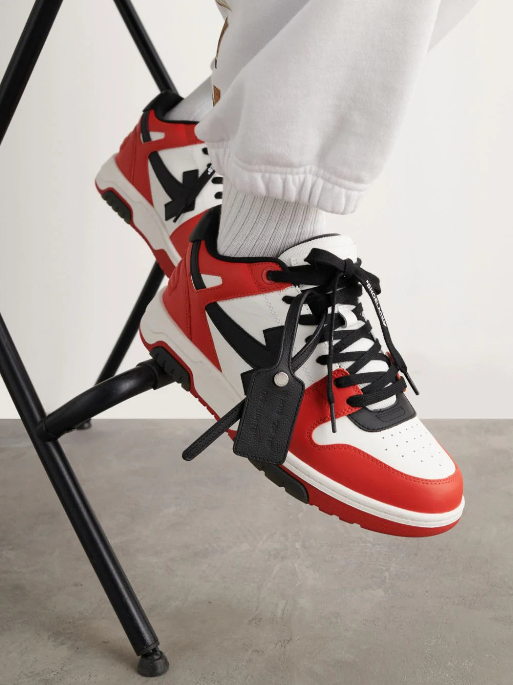 OFF WHITE RED BLACK