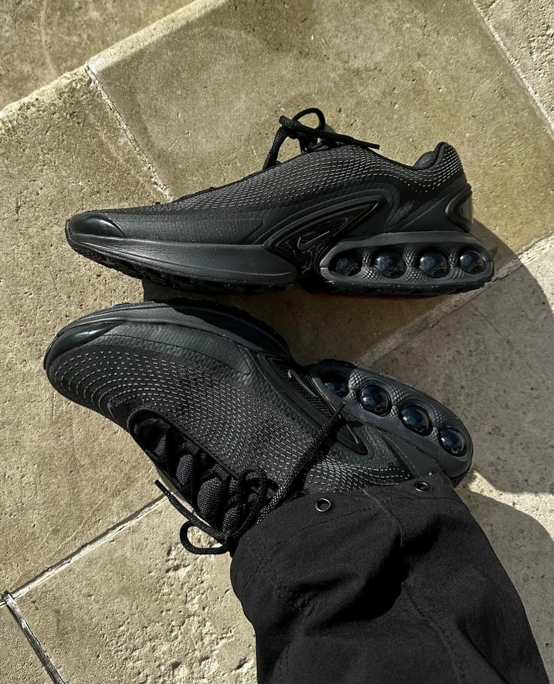 NIKE AIR MAX DN "TRIPLE BLACK"