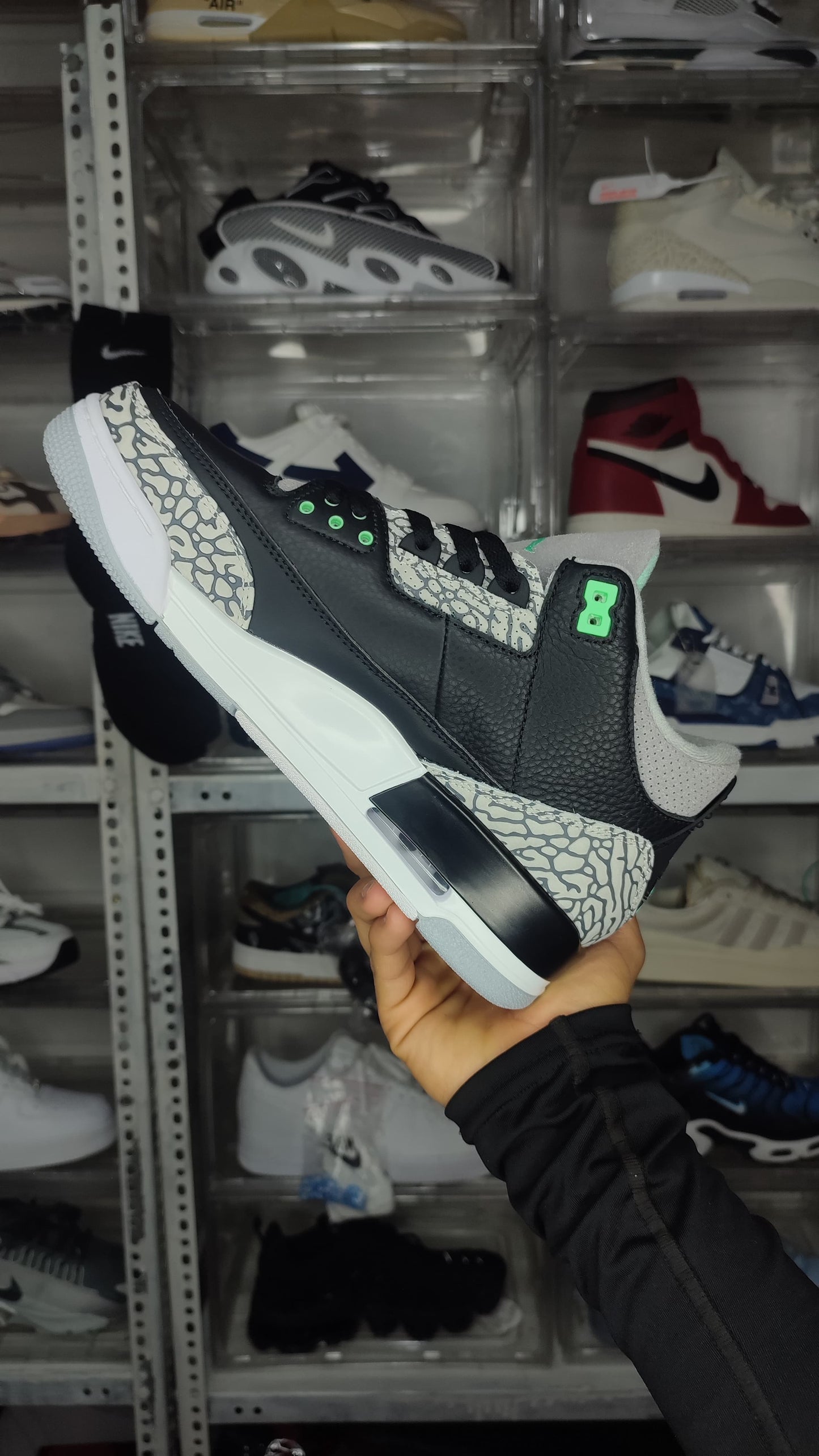 JORDAN 3 RETRO