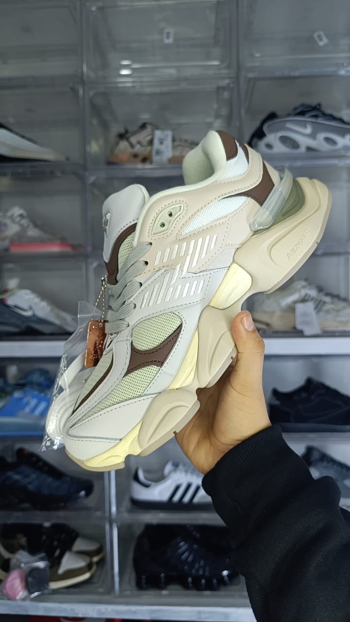 NEW BALANCE 9060