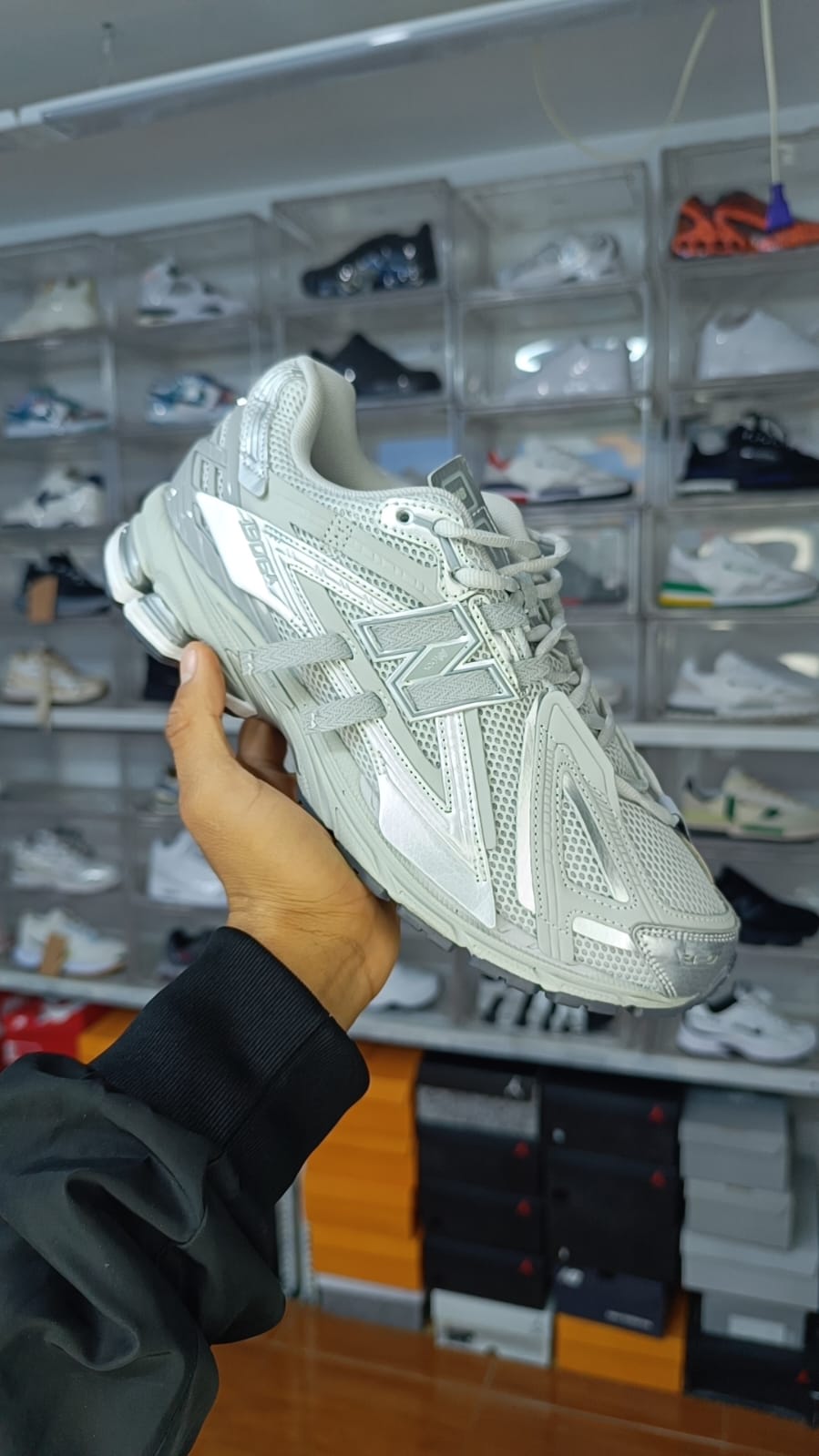 NEW BALANCE 1906A