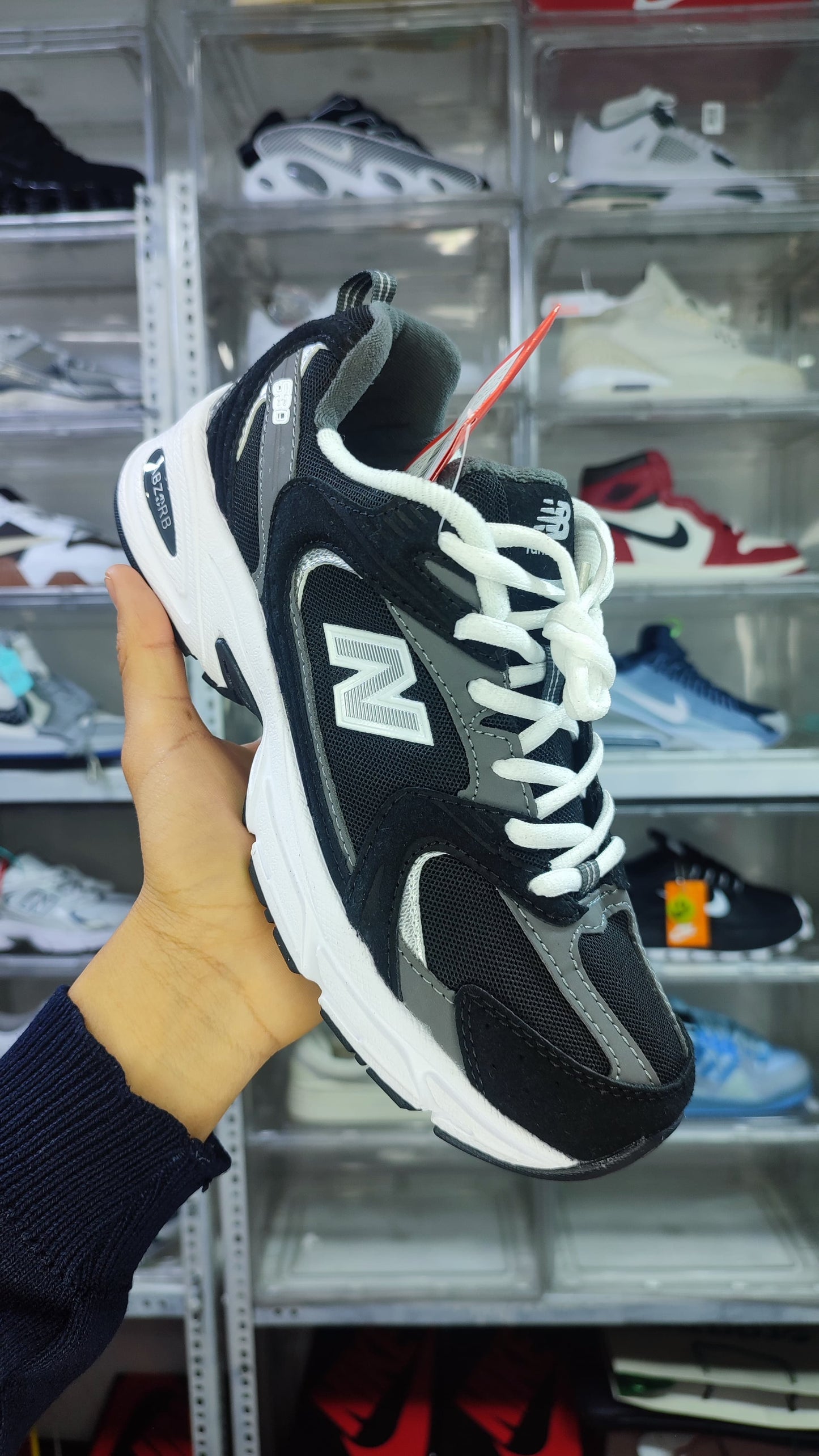 NEW BALANCE 530