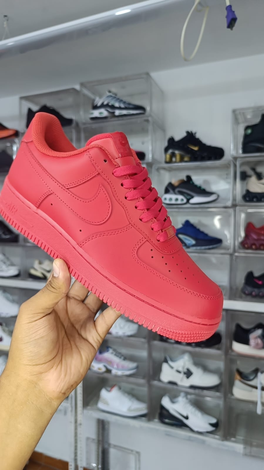 NIKE AIR FORCE 1 "TRIPLE RED"