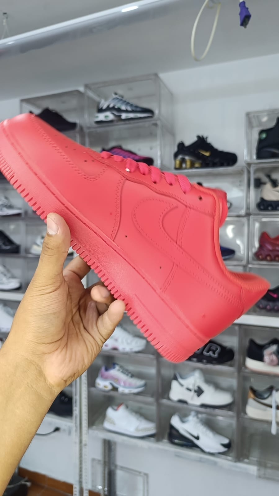 NIKE AIR FORCE 1 "TRIPLE RED"