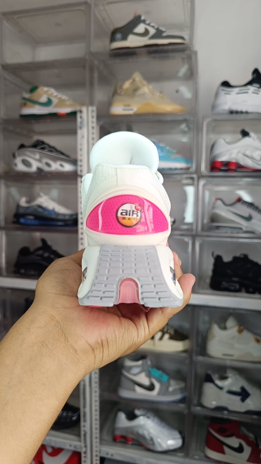 NIKE AIR MAX DN