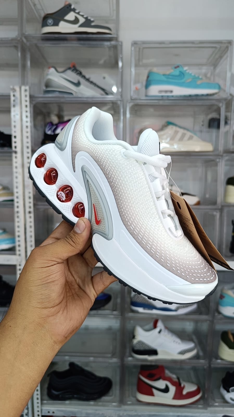 NIKE AIR MAX DN