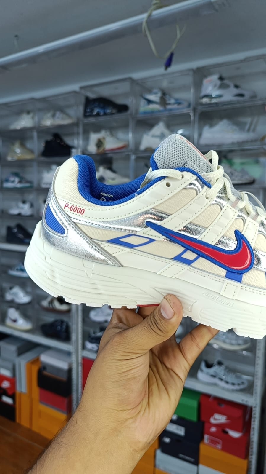 NIKE P6000