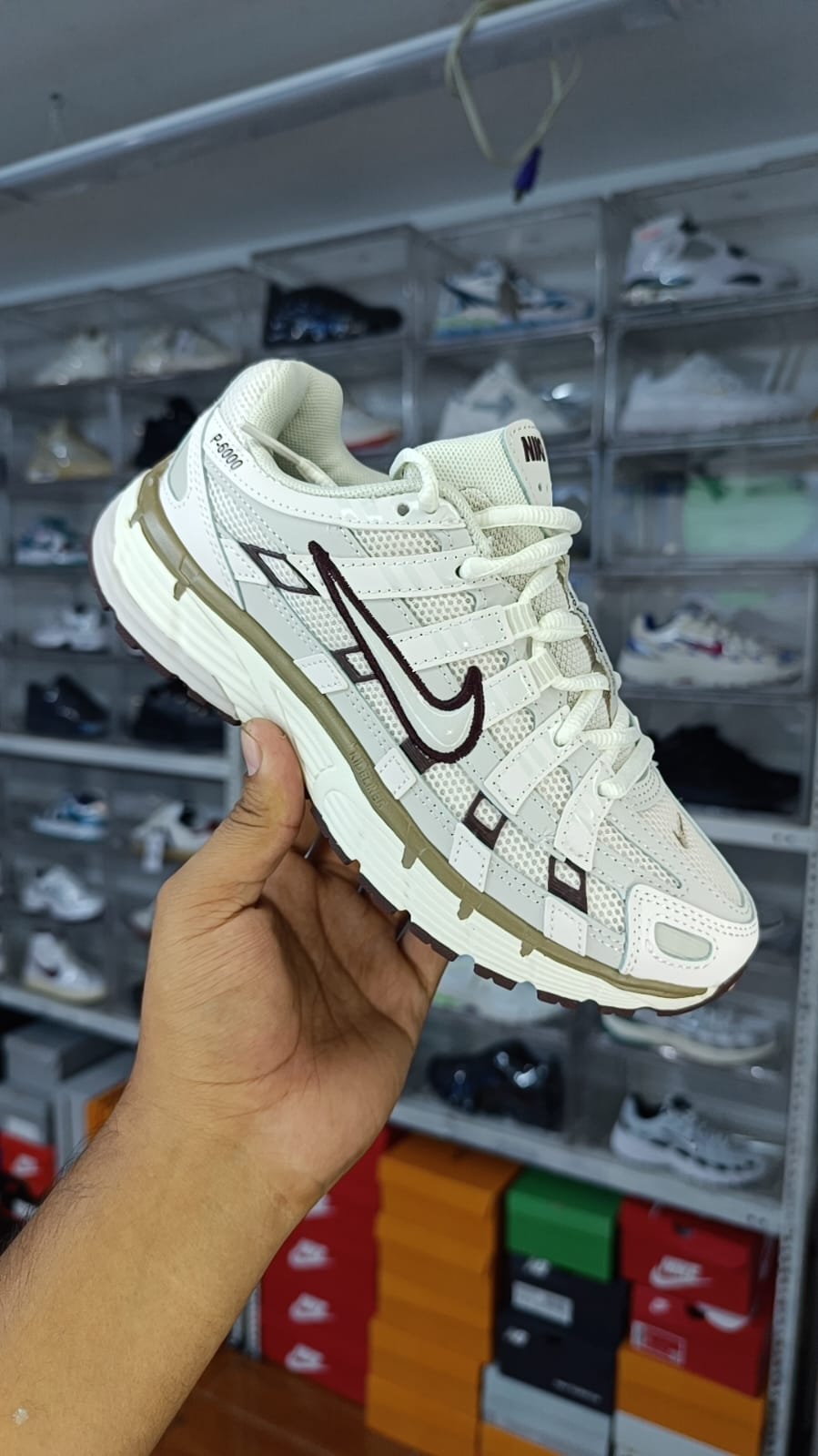 NIKE P6000