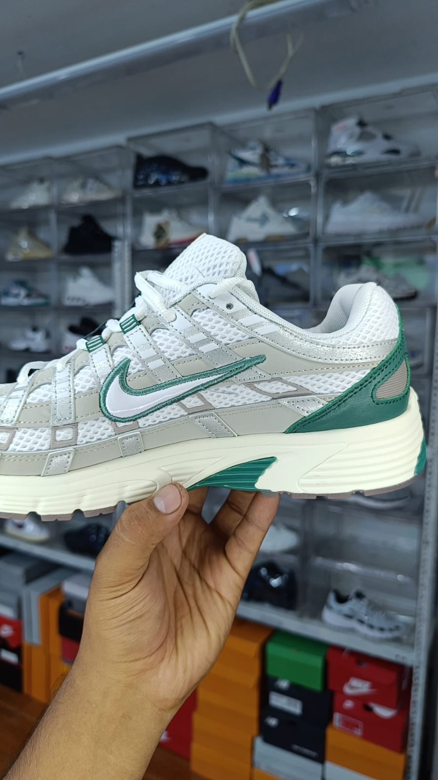 NIKE P6000