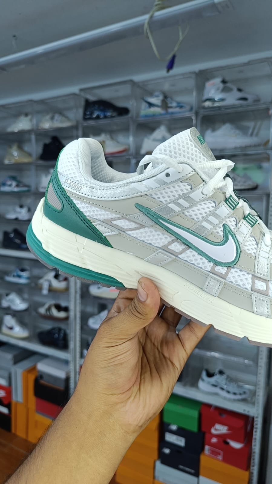 NIKE P6000