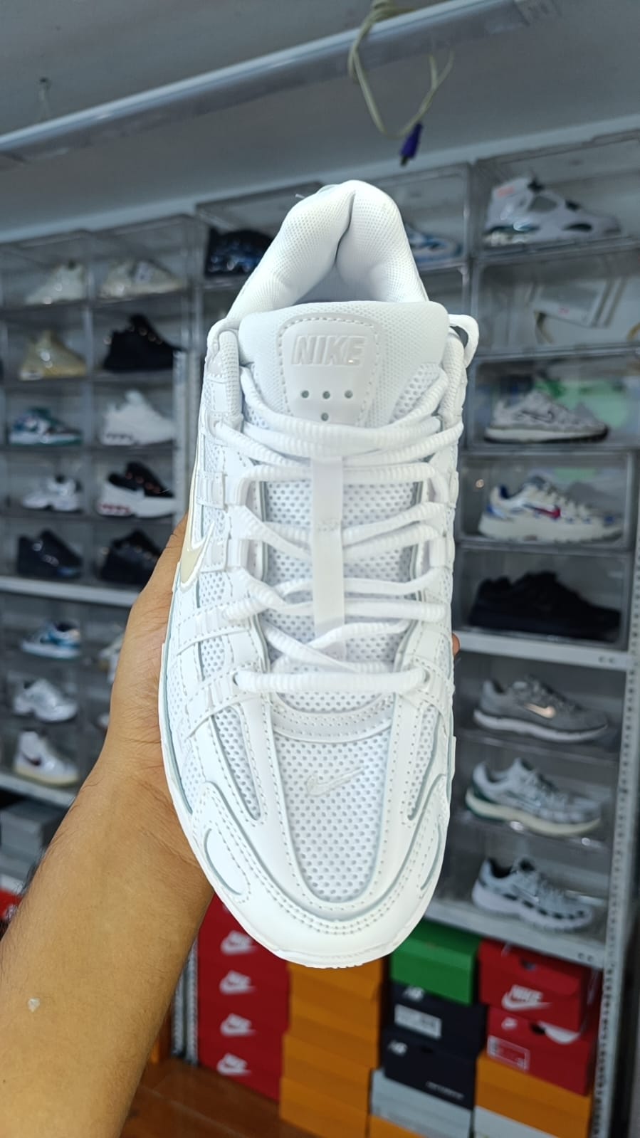 NIKE P6000