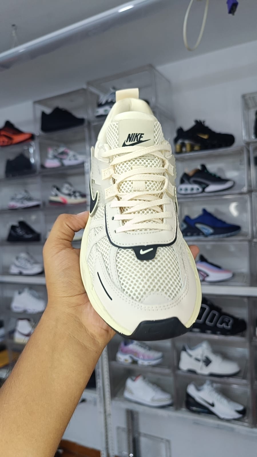 NIKE V2K RUN