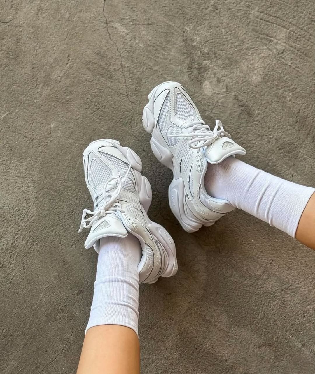 NEW BALANCE 9060