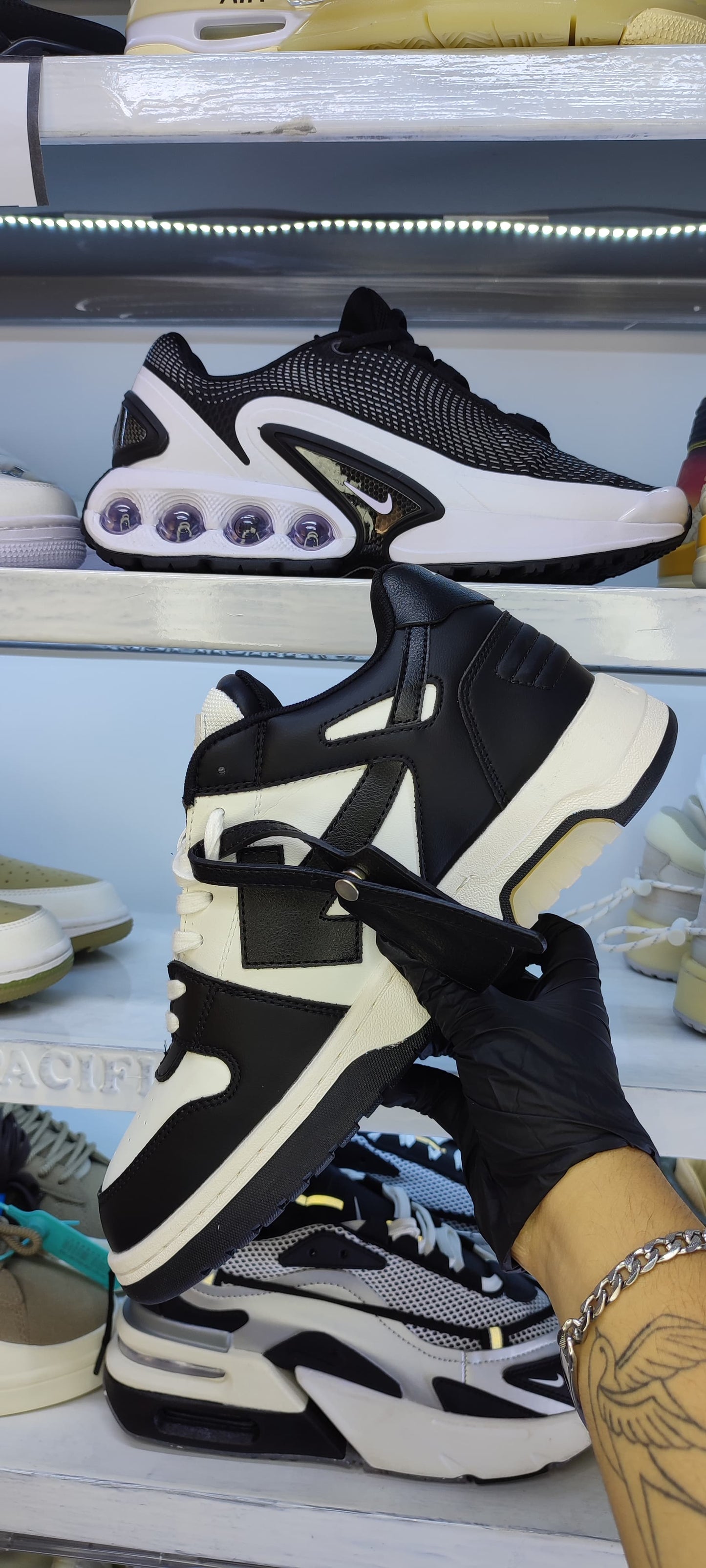 OFF WHITE "PANDA"