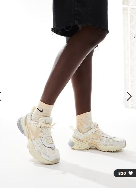 NIKE V2K RUN