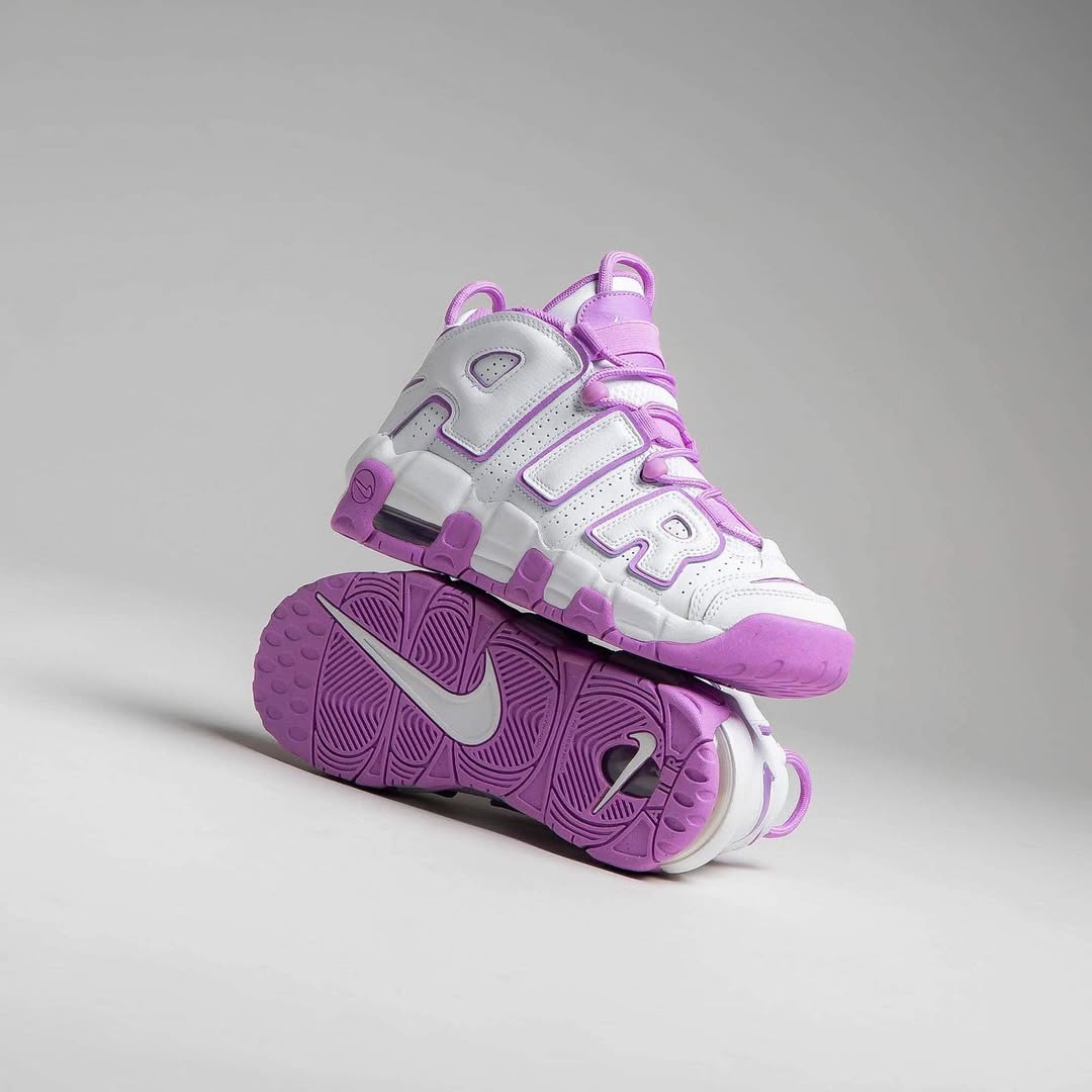 NIKE UPTEMPO