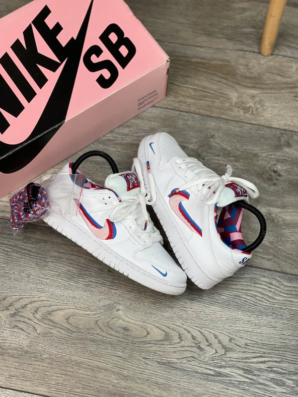 NIKE DUNK PARRA