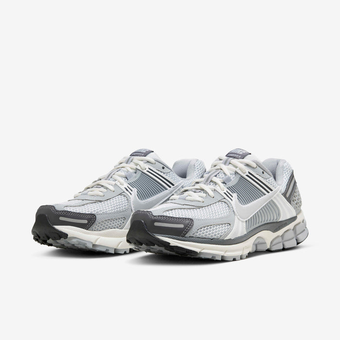 NIKE VOMERO 5 "PURE PLATINUM"