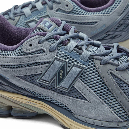 NEW BALANCE 1906R