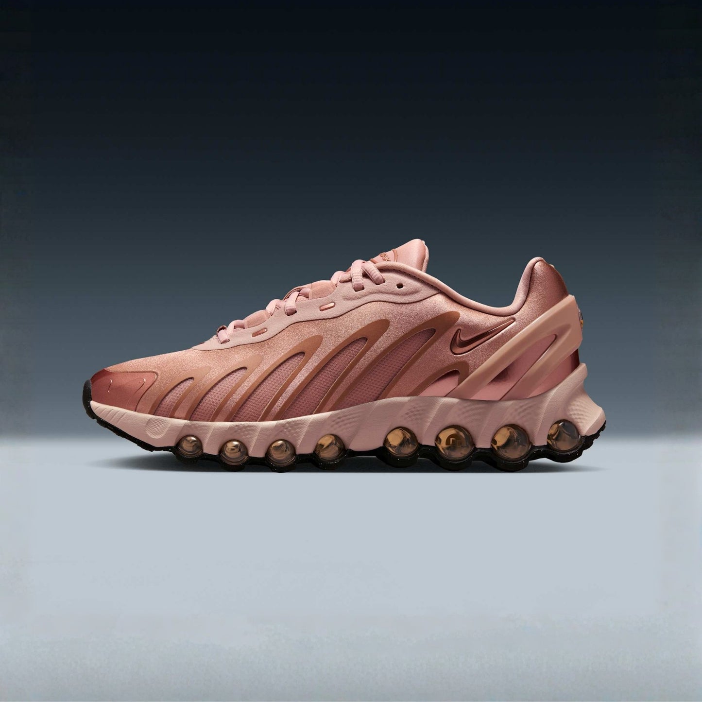 NIKE AIR MAX DN8