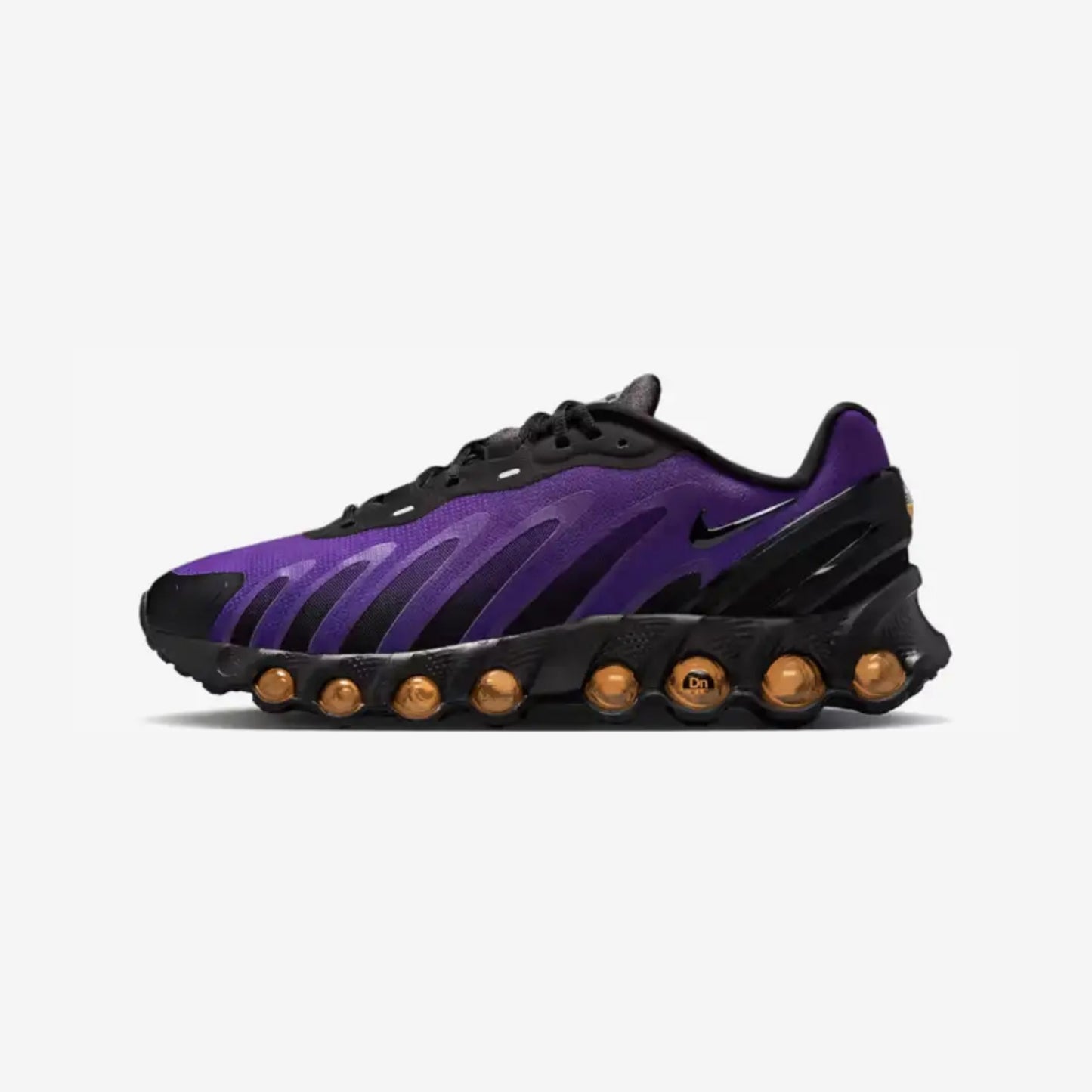 NIKE AIR MAX DN8