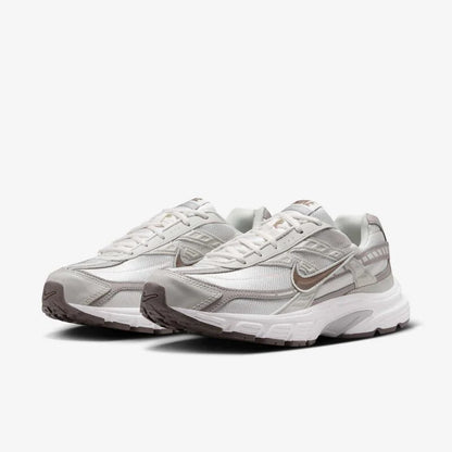 NIKE INIATOR
