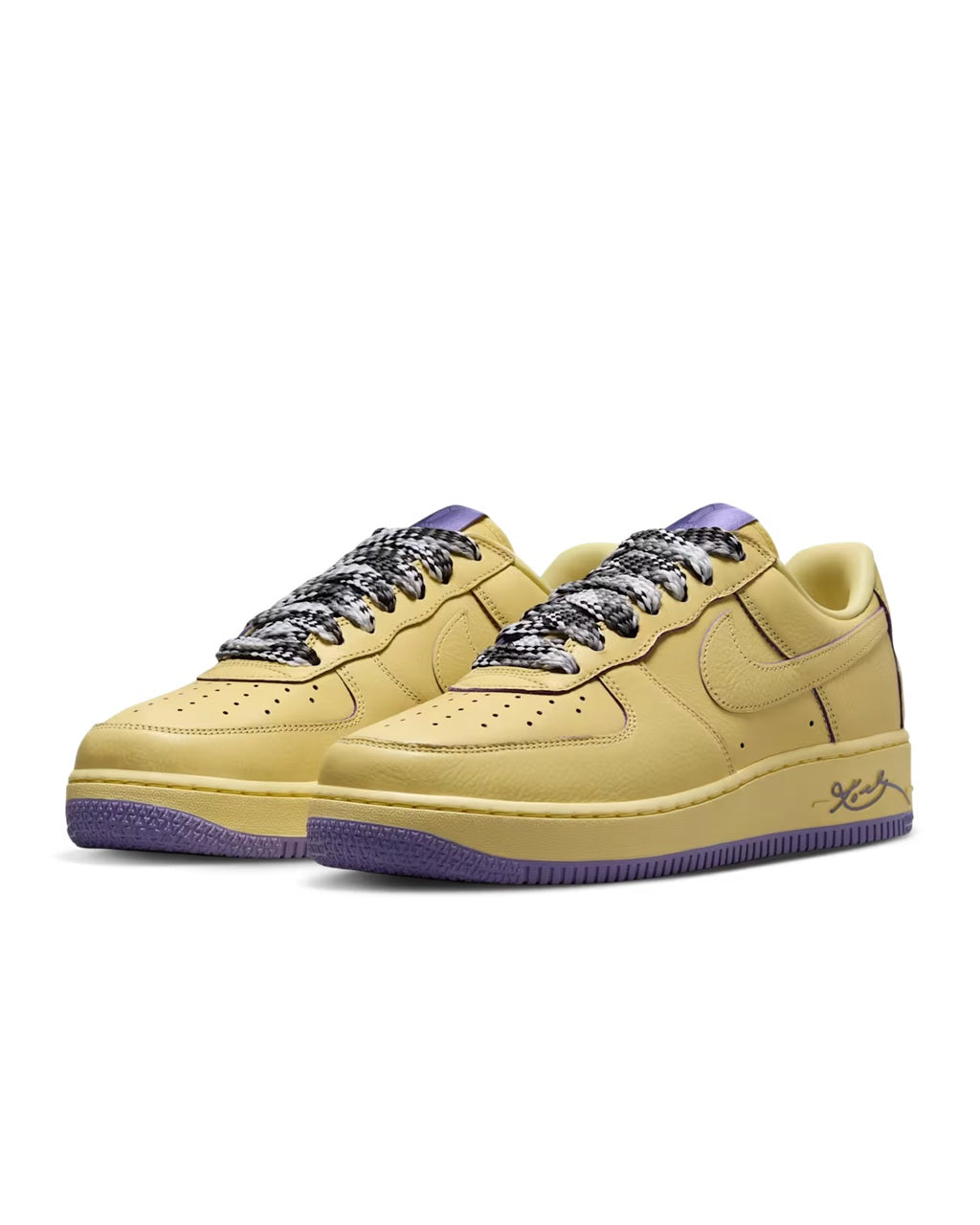 NIKE AIR FORCE 1