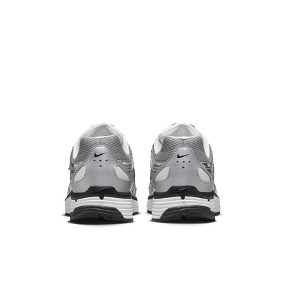 NIKE P6000