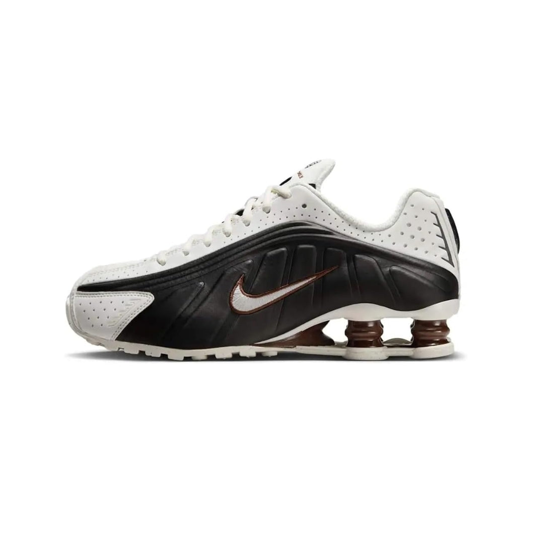 NIKE SHOX R4