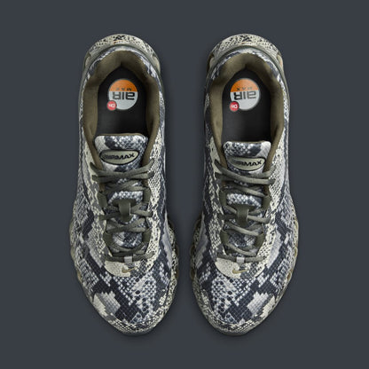 NIKE AIR MAX DN8