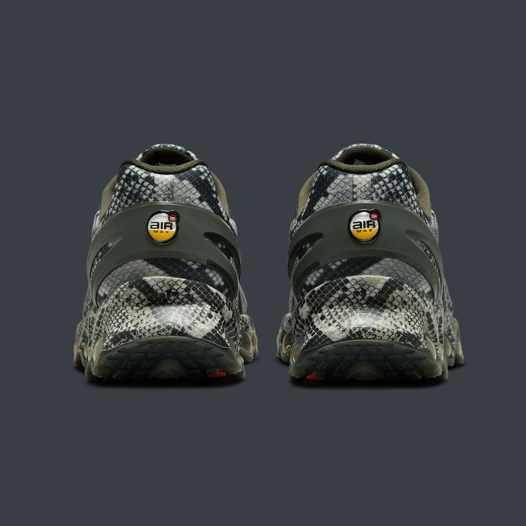 NIKE AIR MAX DN8