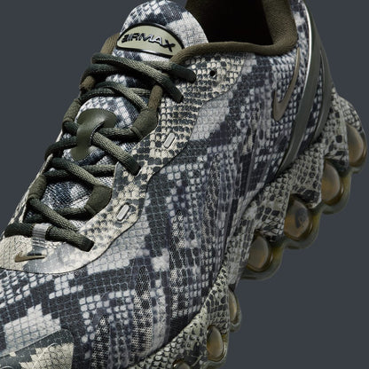 NIKE AIR MAX DN8