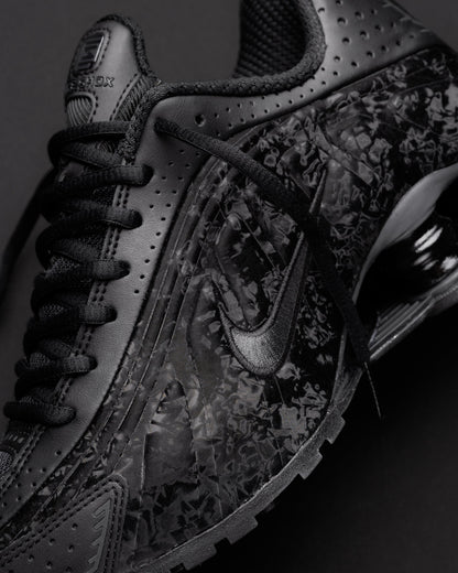 NIKE SHOX R4