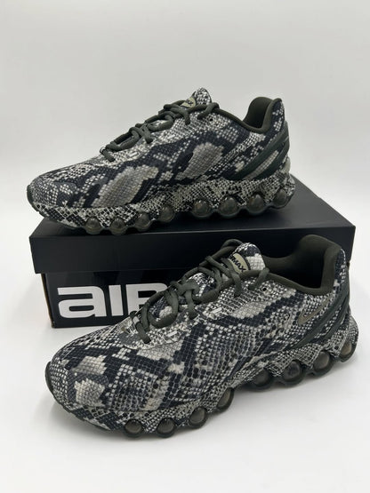 NIKE AIR MAX DN8