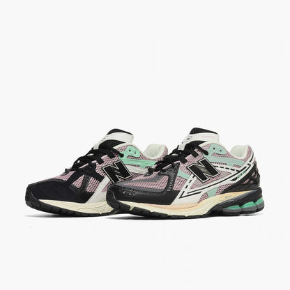 NEW BALANCE 1906R