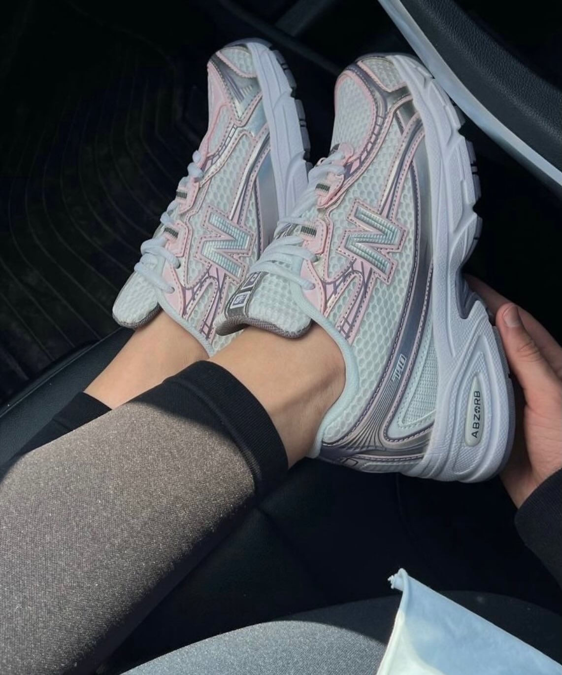 NEW BALANCE 740