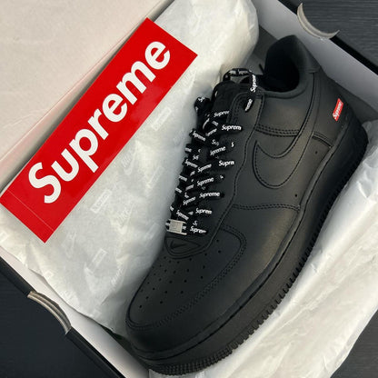 NIKE AIR FORCE 1 SUPREME
